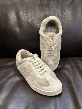 OluKai Kilea Heu sneakers featuring beige shearling patchwork 7.5 tapa tapa